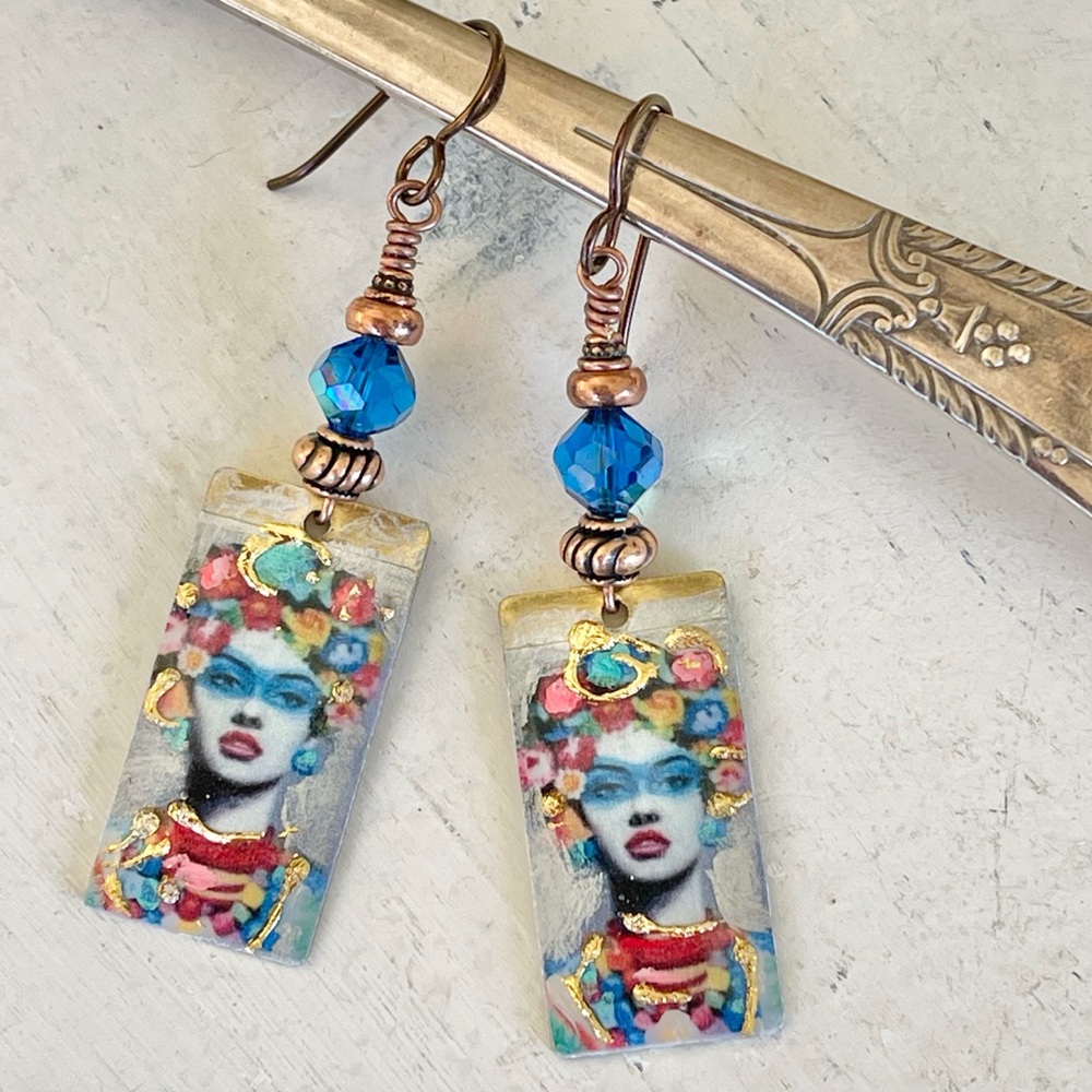 ARTISAN Earrings “Lady in Flowers”- Dangles - Picture 4 of 9